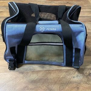 Peteme Airline Approved Pet Travel Carrier, Soft Sided Carrier EUC